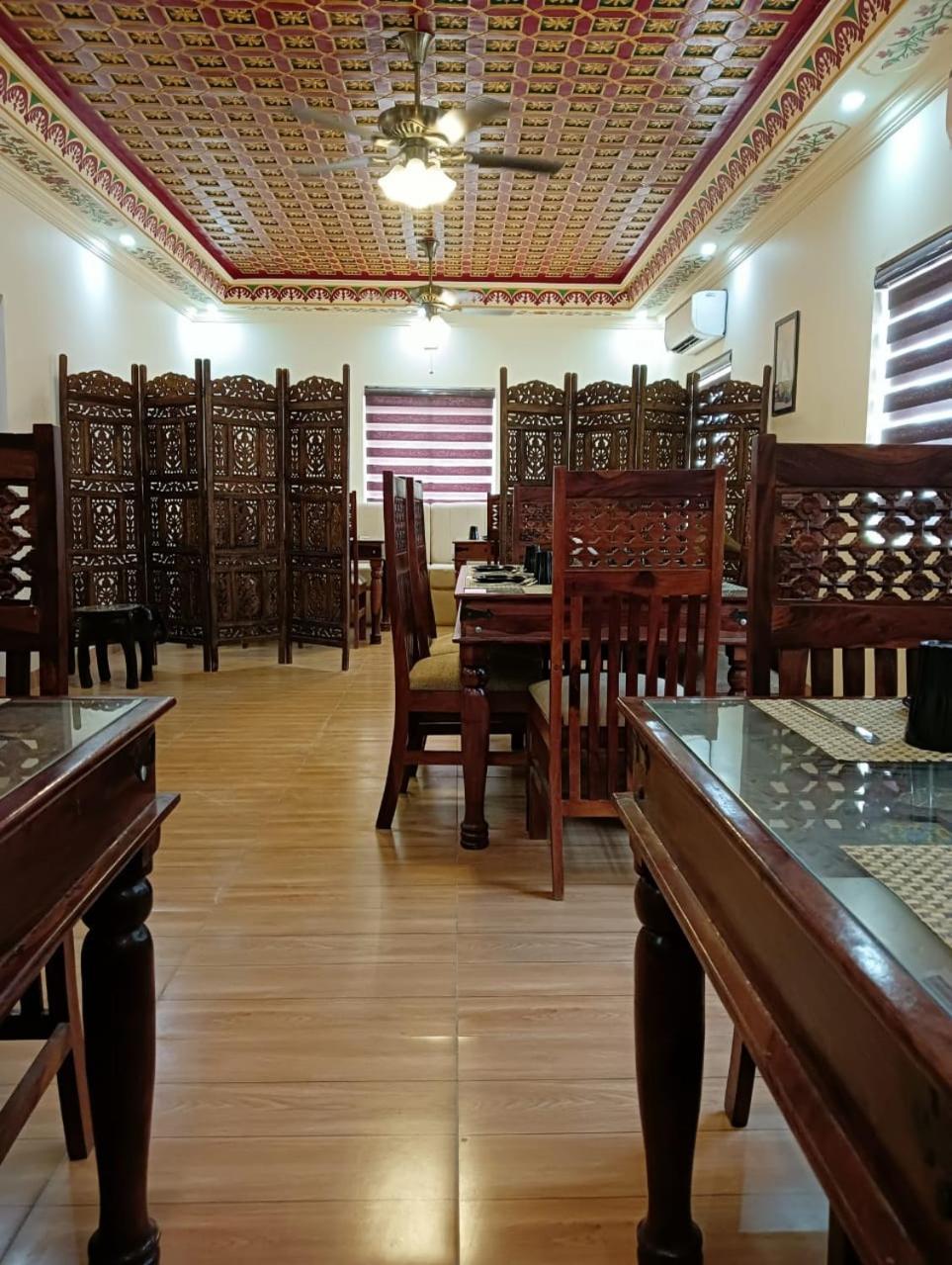 Hotel Vijayvargiya Dhani Bikaner Exteriör bild