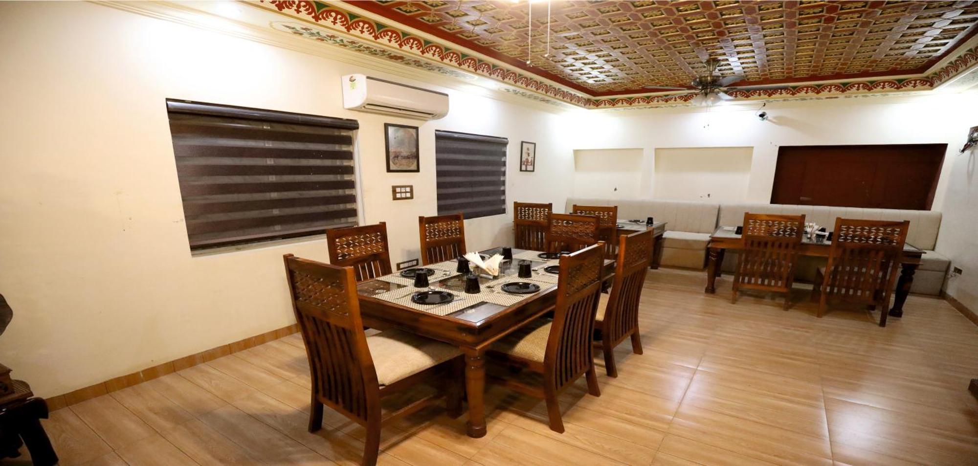 Hotel Vijayvargiya Dhani Bikaner Exteriör bild