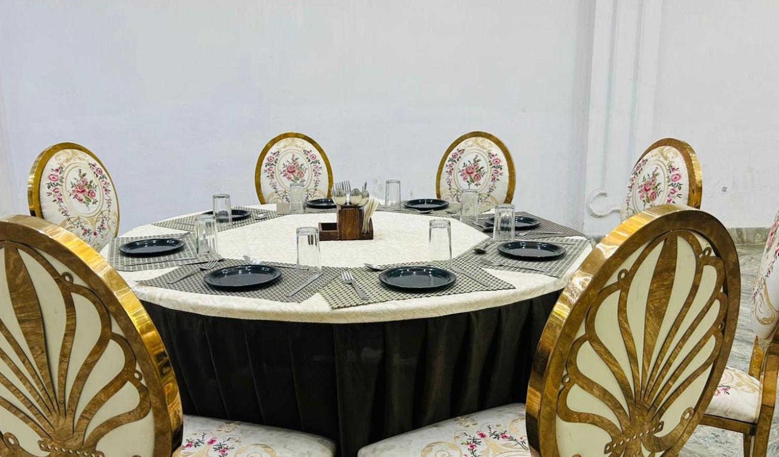 Hotel Vijayvargiya Dhani Bikaner Exteriör bild